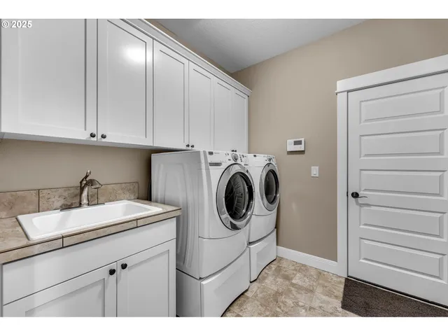 $895,000 | 11105 Northeast 143rd Avenue, Vancouver, WA 98682