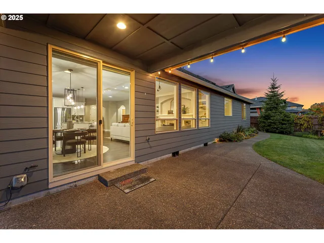 $895,000 | 11105 Northeast 143rd Avenue, Vancouver, WA 98682