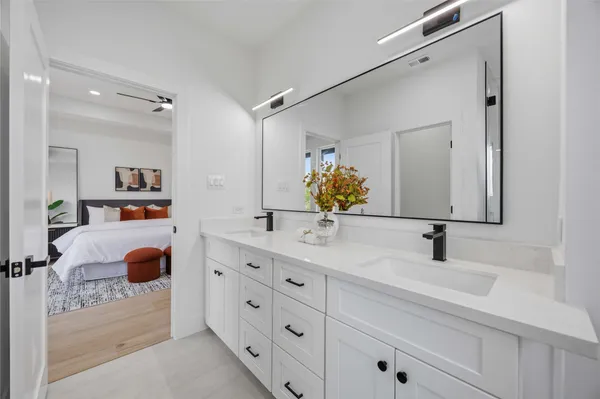 $2,700 | 2012 Yates Street, Houston, TX 77020