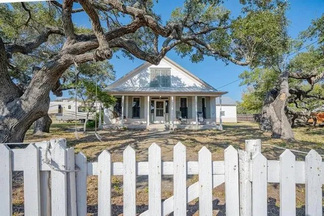 $510,000 | 1229 South Church Street, Rockport, TX 78382