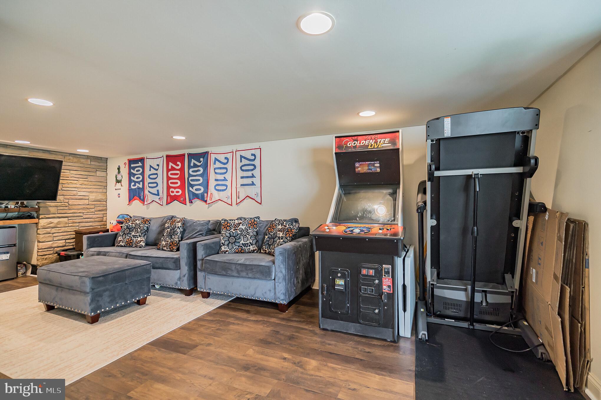 11718 Millbrook Road Philadelphia, PA 19154 - Photo 23 of 29 Gallery Image 23