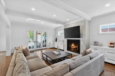 $3,750,000 | 209 North Bemiston Avenue, St. Louis, MO 63105