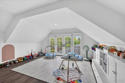 $3,750,000 | 209 North Bemiston Avenue, St. Louis, MO 63105