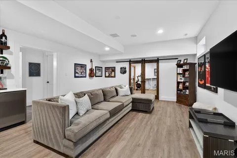 $3,750,000 | 209 North Bemiston Avenue, St. Louis, MO 63105
