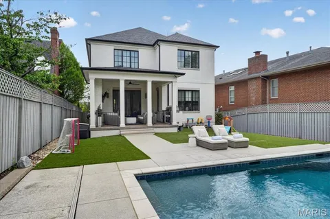 $3,750,000 | 209 North Bemiston Avenue, St. Louis, MO 63105
