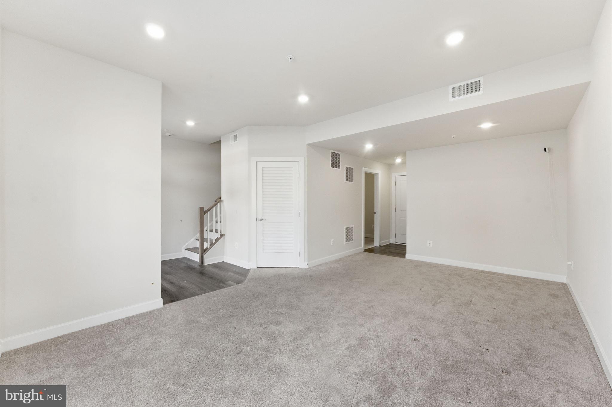 3754 Mayors Way Fairfax, VA 22030 - Photo 8 of 57