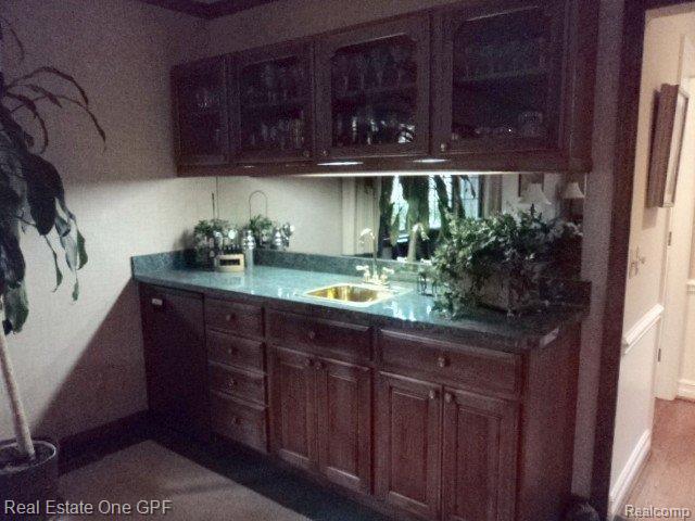 525 Thorntree Road Grosse Pointe, MI 48236 - Photo 13 of 24 773.JPG