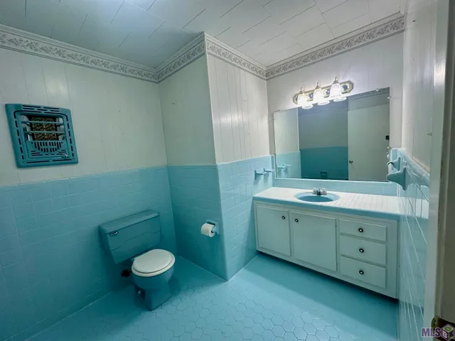 $1,850 | 43063 Black Bayou Road, Gonzales, LA 70737