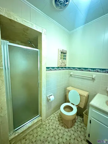 $1,850 | 43063 Black Bayou Road, Gonzales, LA 70737