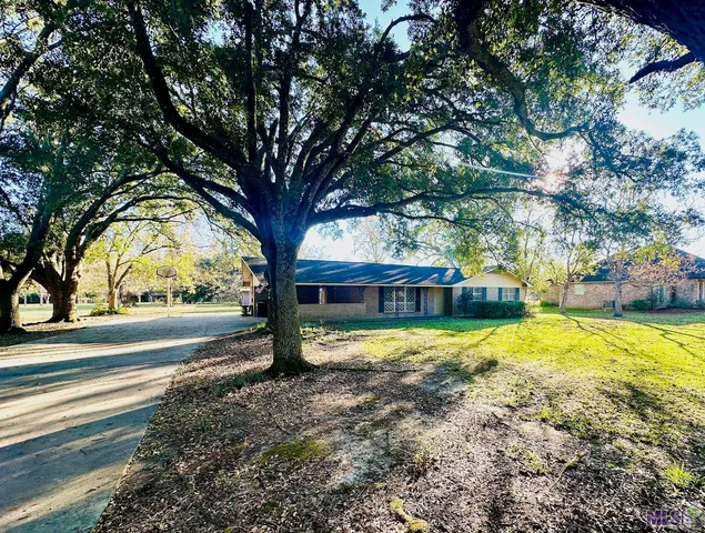 $1,850 | 43063 Black Bayou Road, Gonzales, LA 70737