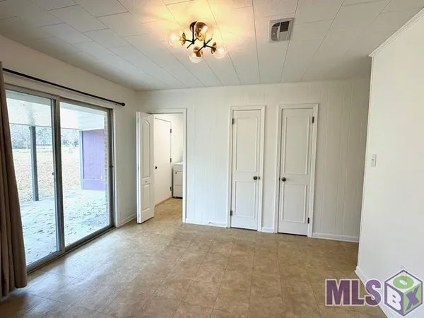 $1,850 | 43063 Black Bayou Road, Gonzales, LA 70737