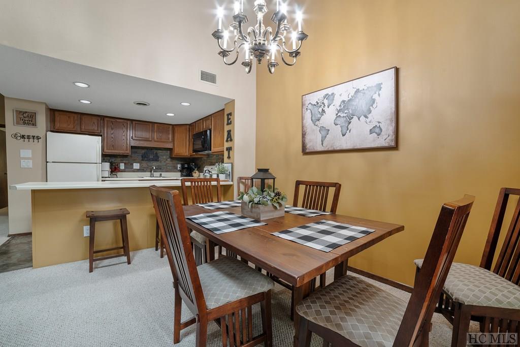 228 Emerald Ridge Road, Unit 60 Sapphire, NC 28774 - Photo 7 of 18 Gallery Image 7