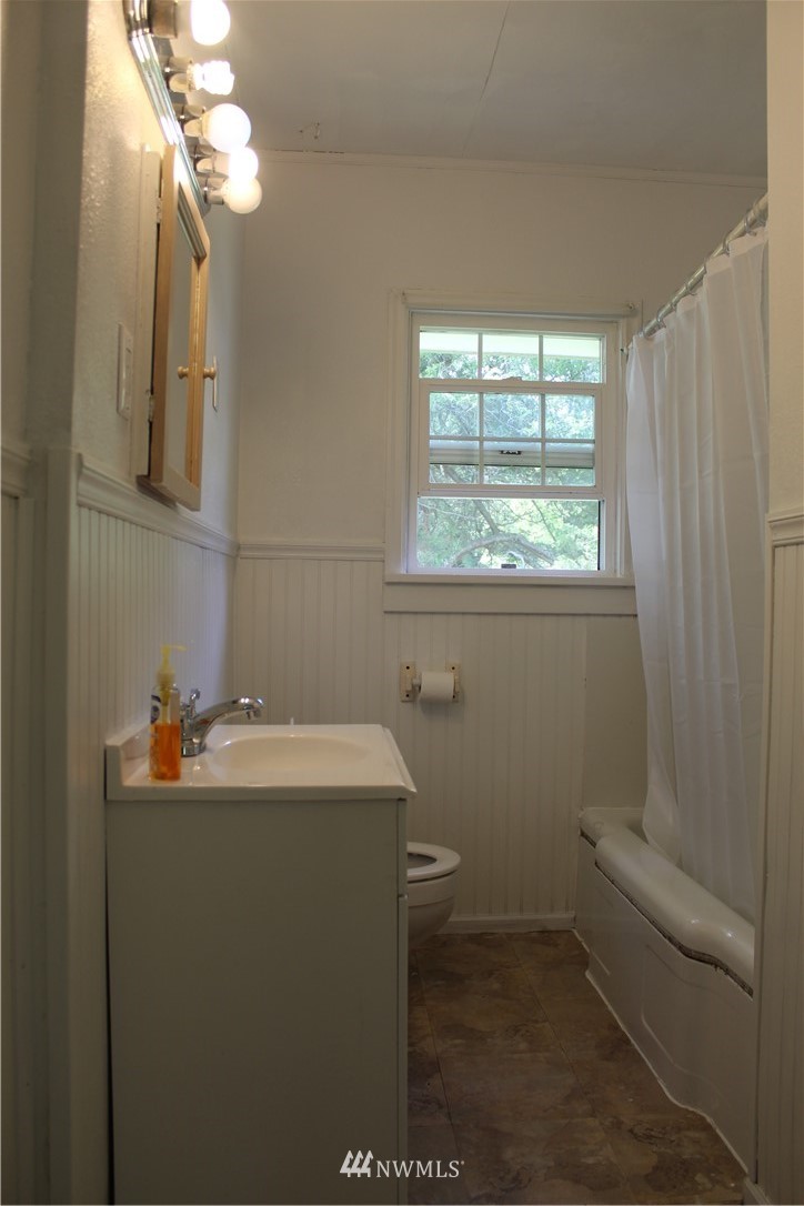 21 Gakin Road Port Angeles, WA 98363 - Photo 13 of 19 Gallery Image 13