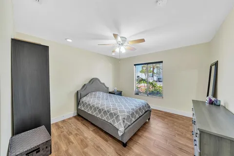 $1,590,000 | 1870 Northeast 197th Terrace, Miami, FL 33179