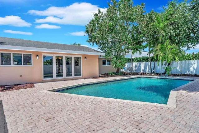 $1,590,000 | 1870 Northeast 197th Terrace, Miami, FL 33179