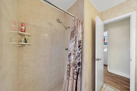 $1,590,000 | 1870 Northeast 197th Terrace, Miami, FL 33179