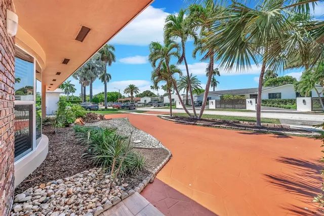 $1,590,000 | 1870 Northeast 197th Terrace, Miami, FL 33179