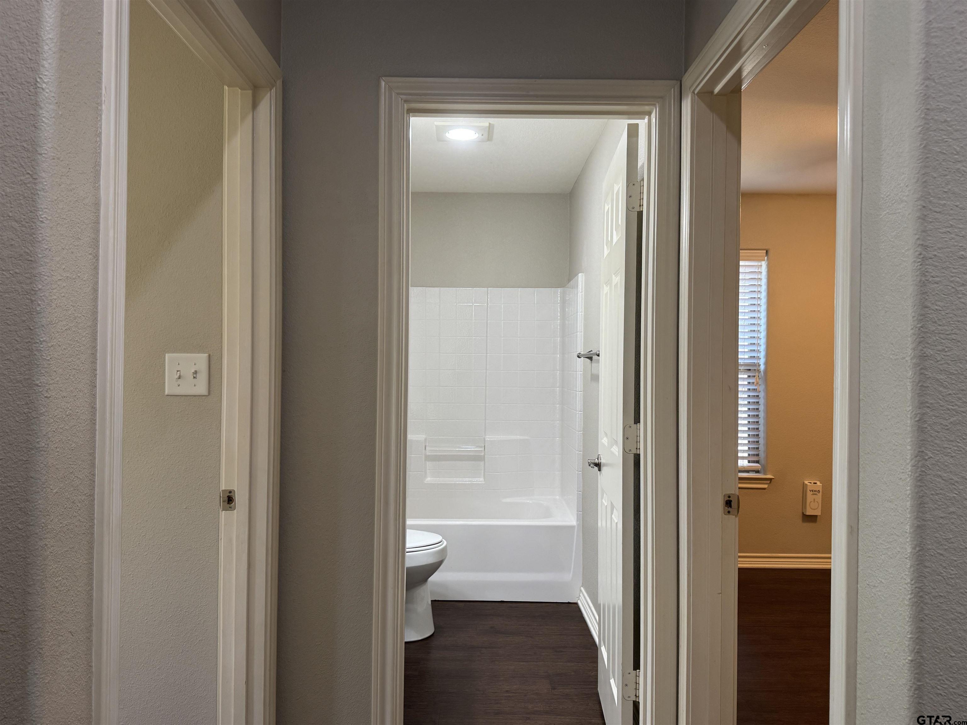 2525 Roy Road, Unit 301 Tyler, TX 75707 - Photo 4 of 29 Gallery Image 4