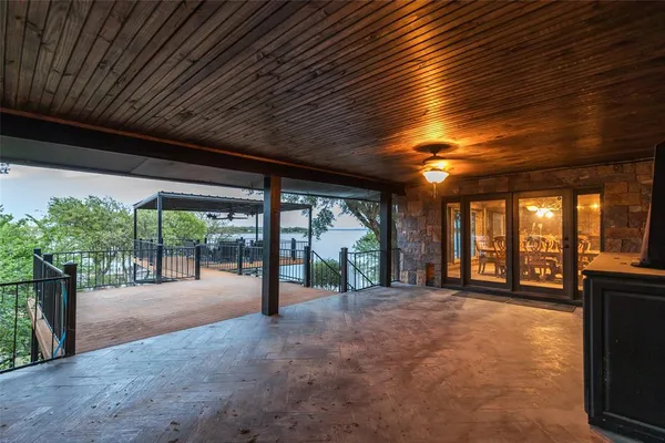 $2,275,000 | 440 Lakeside Drive, Brownwood, TX 76801