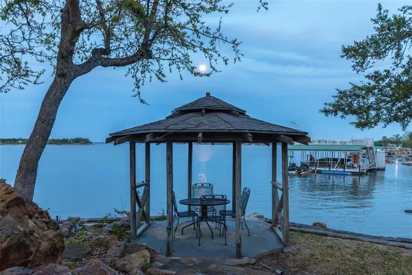 $2,275,000 | 440 Lakeside Drive, Brownwood, TX 76801