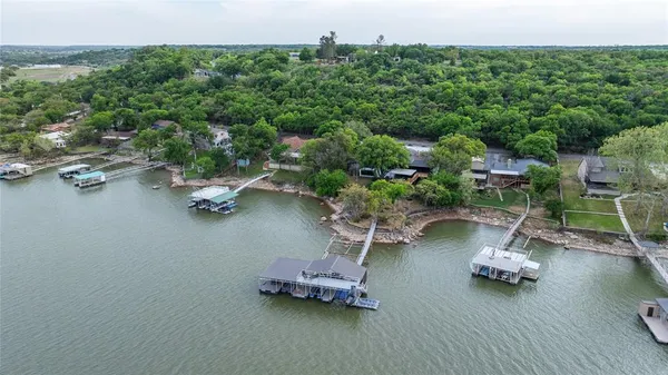 $2,275,000 | 440 Lakeside Drive, Brownwood, TX 76801