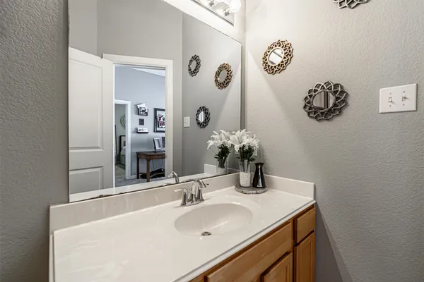 $2,350 | 2003 Lansing Cove Drive, Fresno, TX 77545