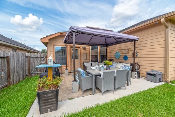 $2,350 | 2003 Lansing Cove Drive, Fresno, TX 77545