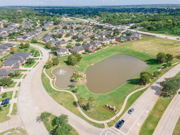 $2,350 | 2003 Lansing Cove Drive, Fresno, TX 77545