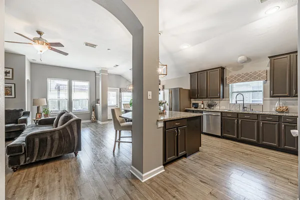 $2,350 | 2003 Lansing Cove Drive, Fresno, TX 77545