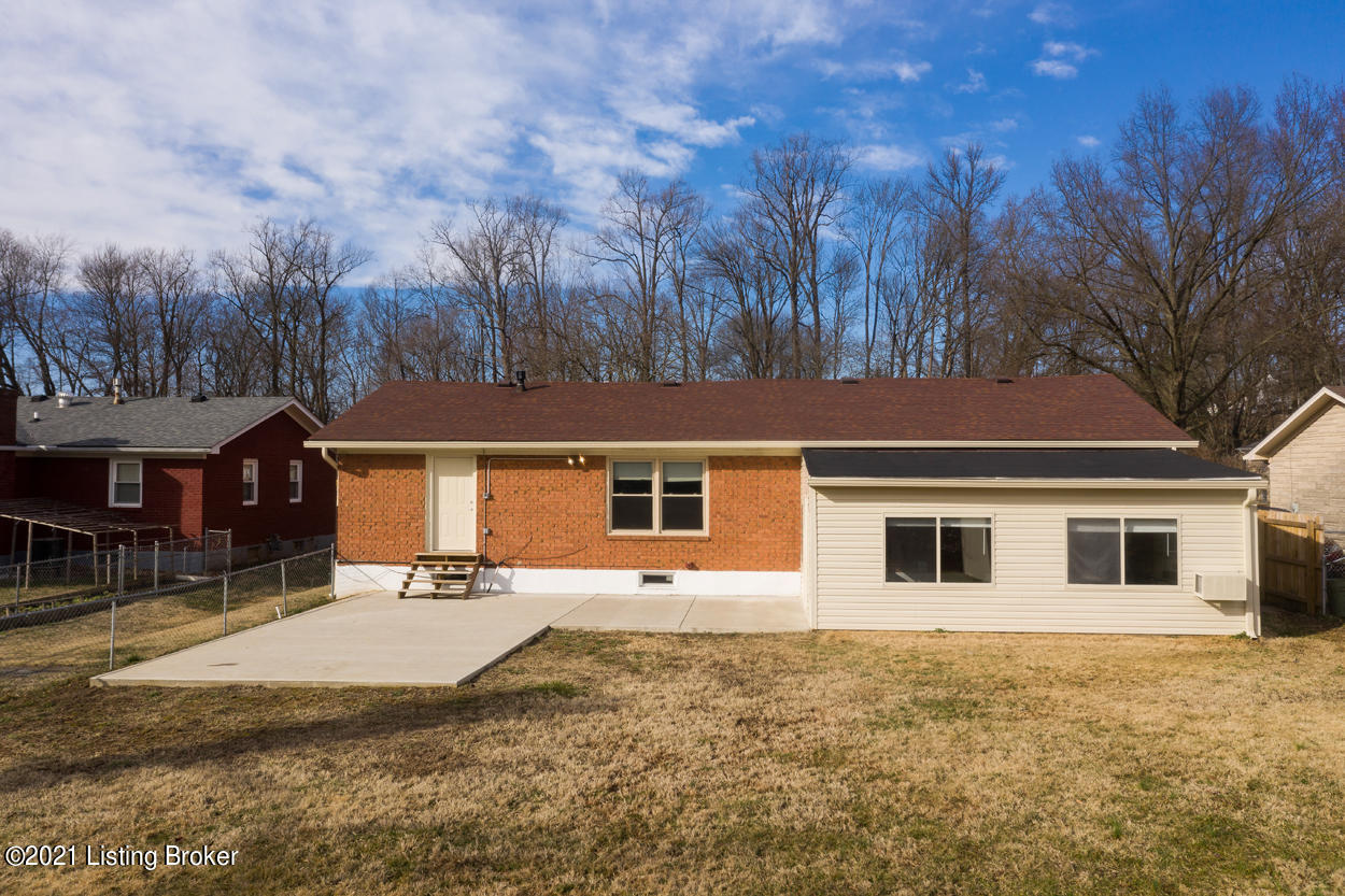 1544 Knight Road Louisville, KY 40216 - Photo 45 of 49 5