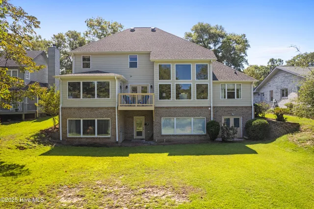 $799,999 | 512 Medcalf Drive Southwest, Sunset Beach, NC 28468