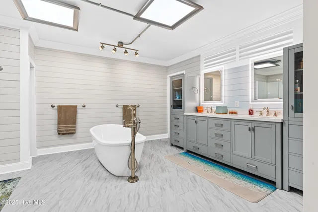 $799,999 | 512 Medcalf Drive Southwest, Sunset Beach, NC 28468