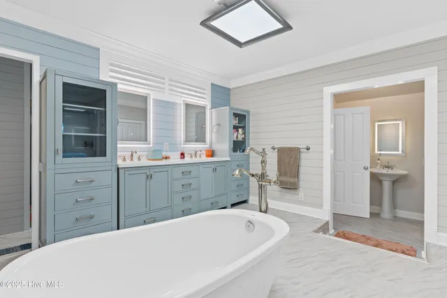 $799,999 | 512 Medcalf Drive Southwest, Sunset Beach, NC 28468