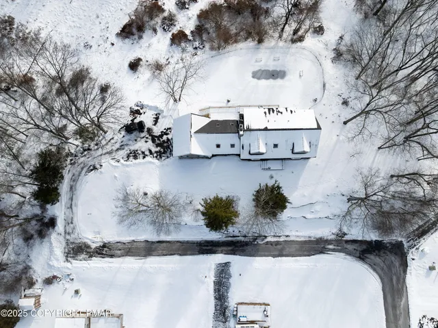 $650,000 | 514 Highlawn Drive, East Stroudsburg, PA 18302