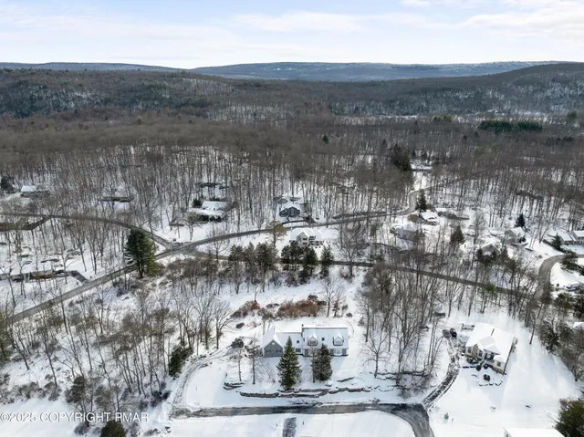 $650,000 | 514 Highlawn Drive, East Stroudsburg, PA 18302