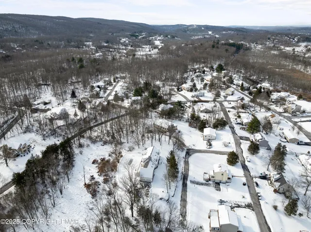 $650,000 | 514 Highlawn Drive, East Stroudsburg, PA 18302