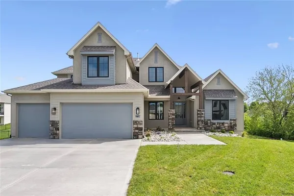 $845,000 | 2728 Northeast 91st Place, Kansas City, MO 64156
