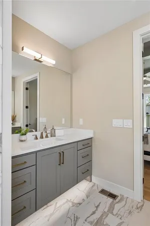 $845,000 | 2728 Northeast 91st Place, Kansas City, MO 64156