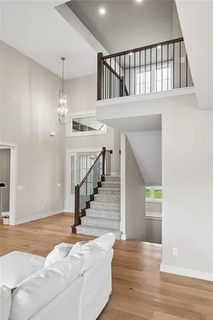 $845,000 | 2728 Northeast 91st Place, Kansas City, MO 64156