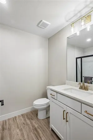 $845,000 | 2728 Northeast 91st Place, Kansas City, MO 64156