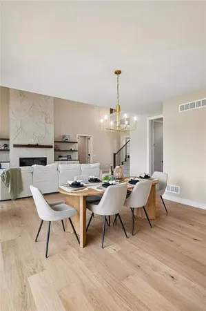 $845,000 | 2728 Northeast 91st Place, Kansas City, MO 64156
