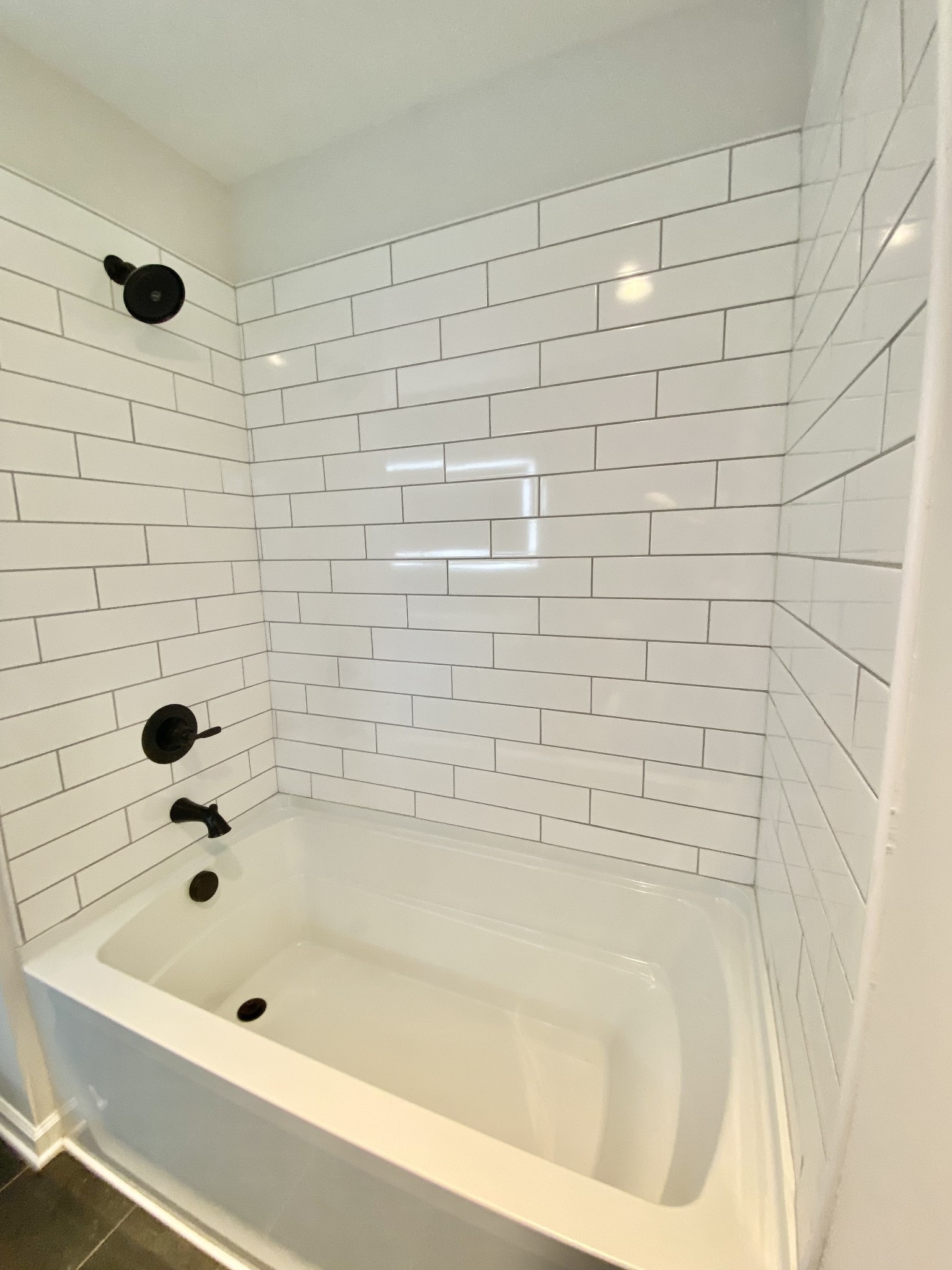 218 Windmill Drive Lebanon, TN 37087 - Photo 61 of 70 a bathroom with a bathtub