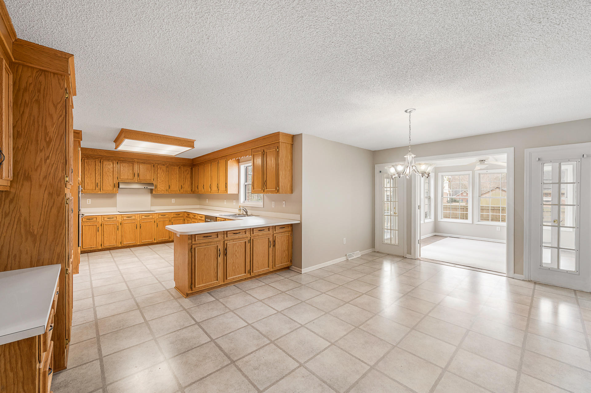 311 Kenilworth Road Summerville, SC 29485 - Photo 5 of 25 311Kenilworth2-08