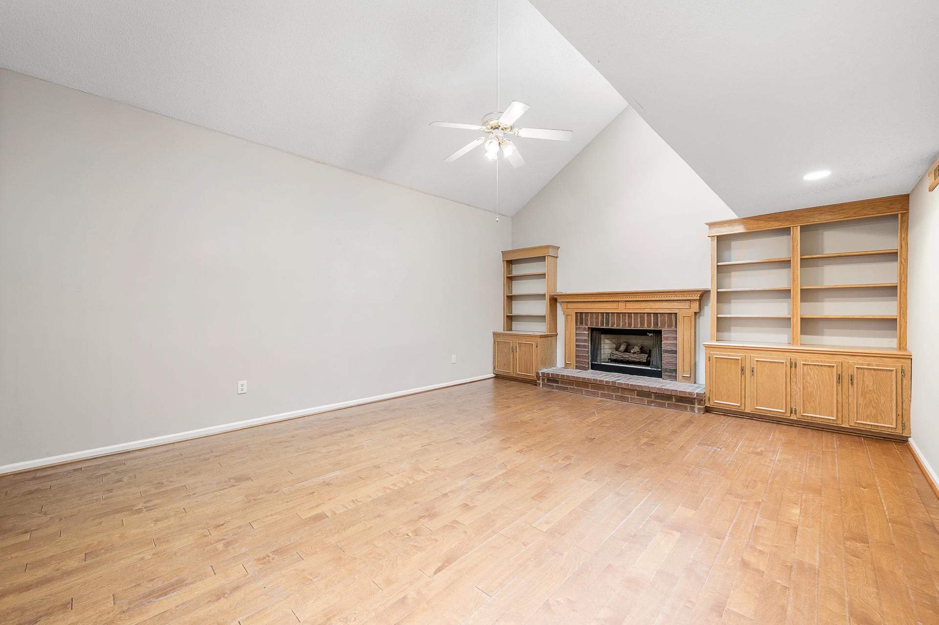 311 Kenilworth Road Summerville, SC 29485 - Photo 8 of 25 311Kenilworth2-11