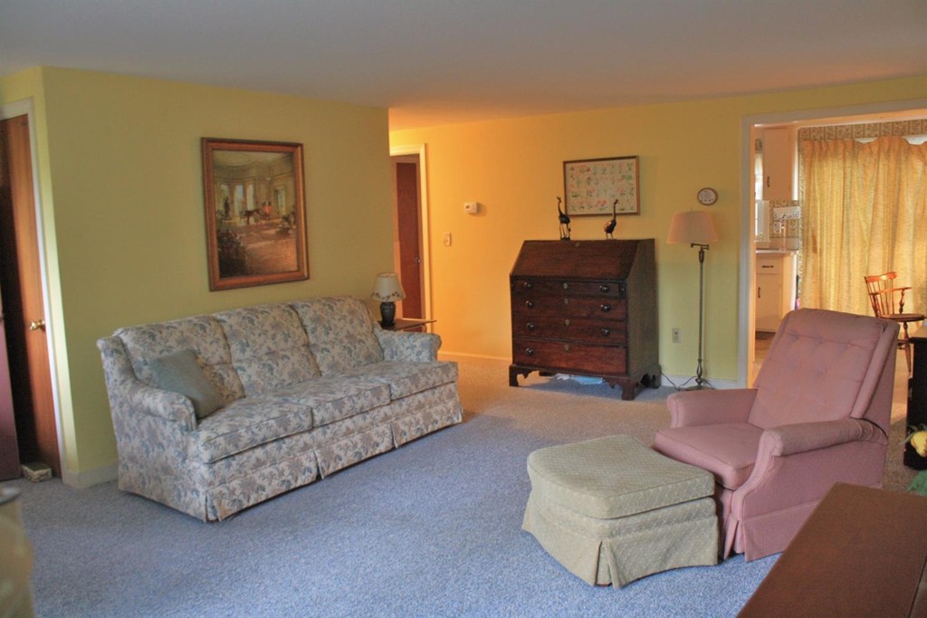 59 Charing Cross Road Dennis, MA 02660 - Photo 8 of 12 Gallery Image 8