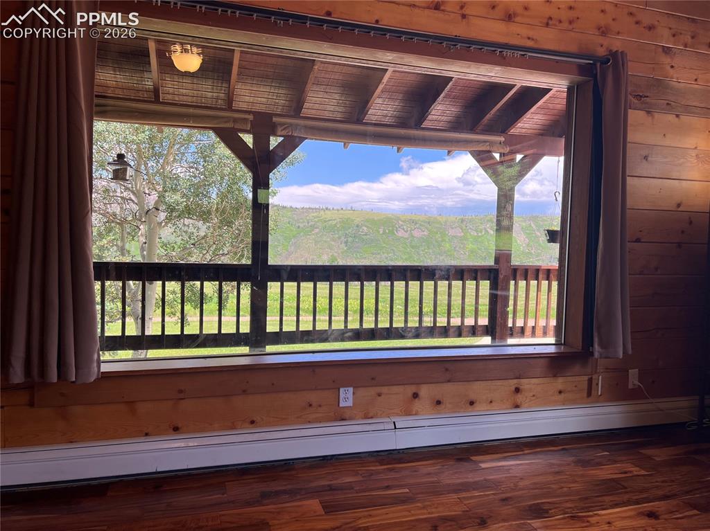 87 Thompson Road Gardner, CO 81040 - Photo 13 of 46 a view of front door