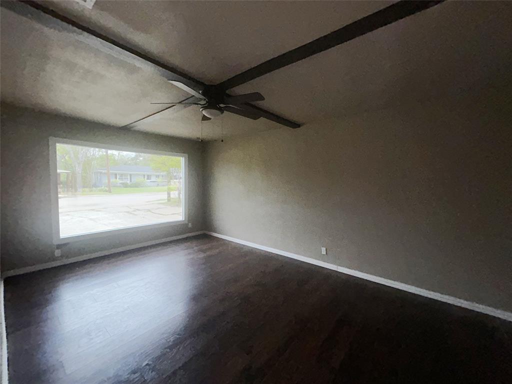 1031 Wade Hampton Street Benbrook, TX 76126 - Photo 15 of 20