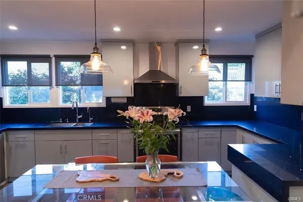 $3,300 | 1834 9th Street, Santa Monica, CA 90404