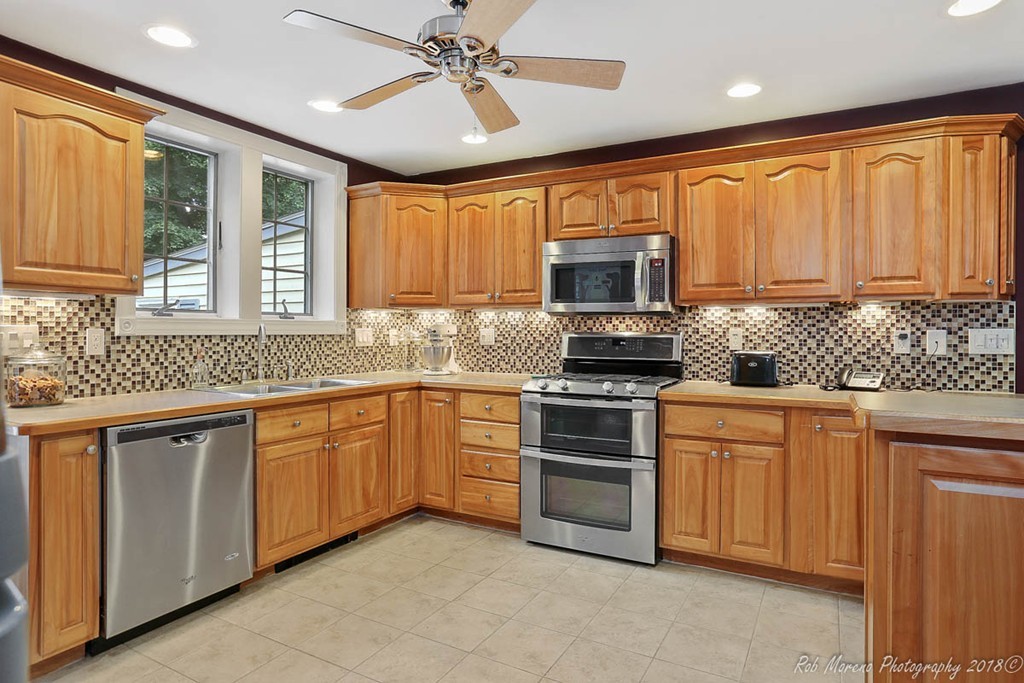 106 Kendall Road Tewksbury, MA 01876 - Photo 7 of 27 Gallery Image 7