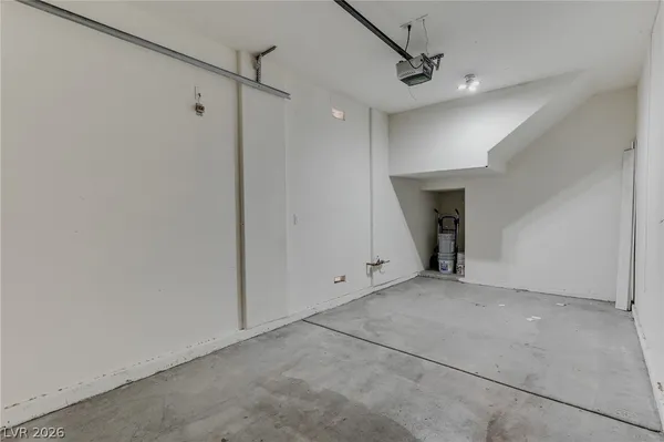 $1,900 | 1625 Tristan Flower Avenue, Las Vegas, NV 89183